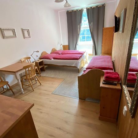 Penzion Kaskada Solenice Buitenkant foto