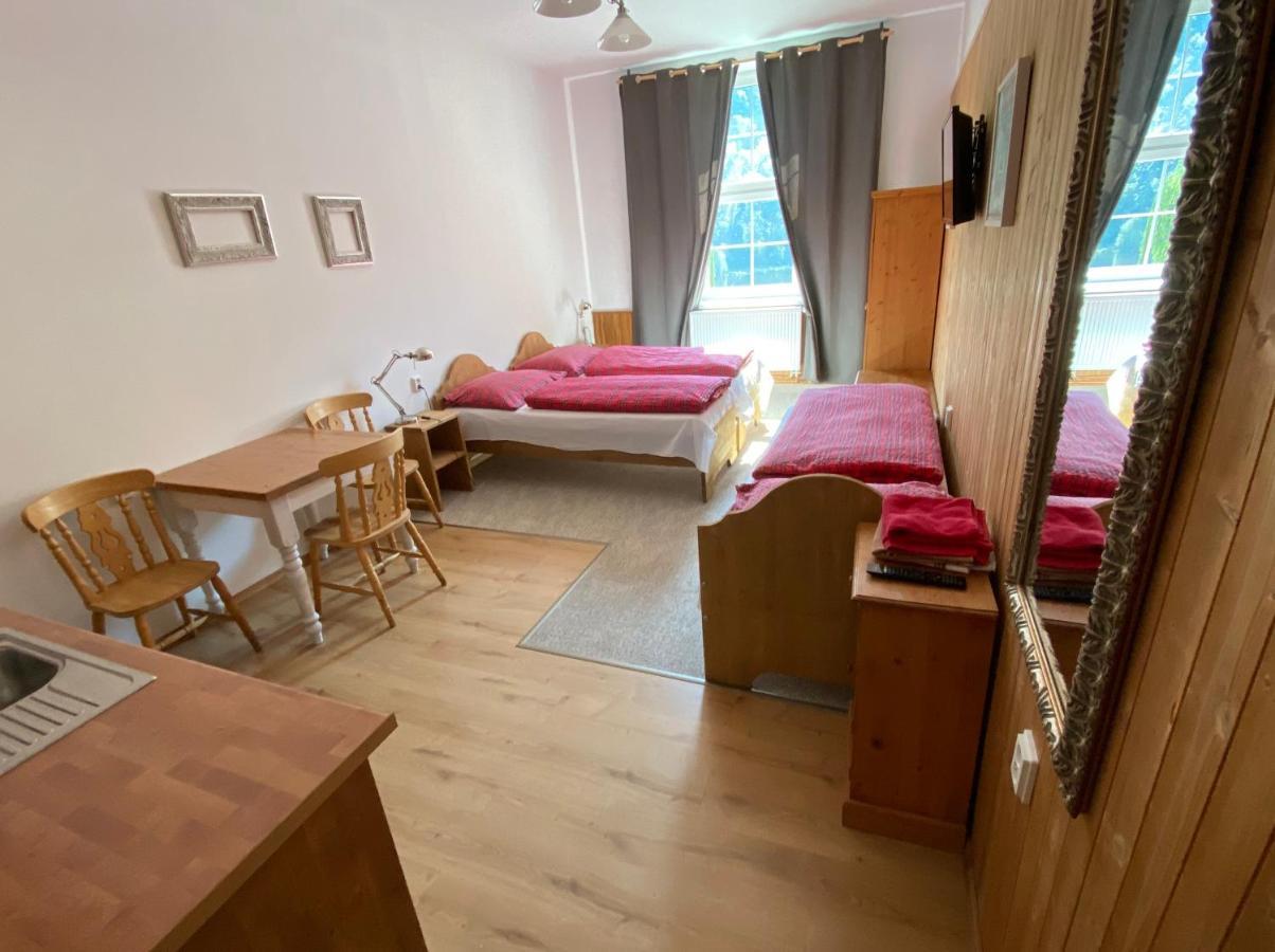 Penzion Kaskada Solenice Buitenkant foto